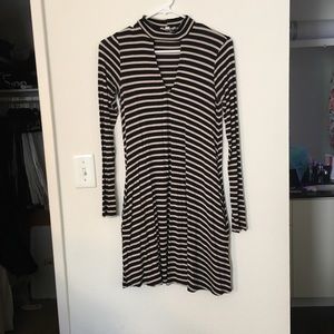 Socialite dress, keyhole, mockneck, POCKETS!